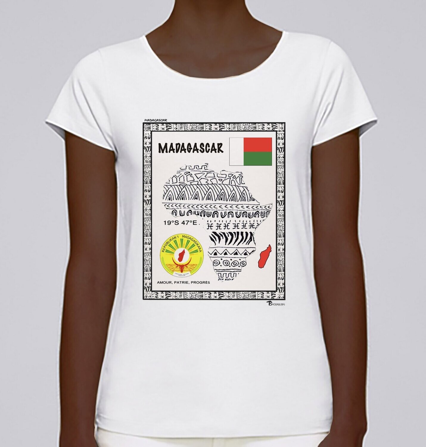TEE SHIRT PAYS MADAGASCAR, COULEUR: BLANC, FOND MOTIF: BLANC