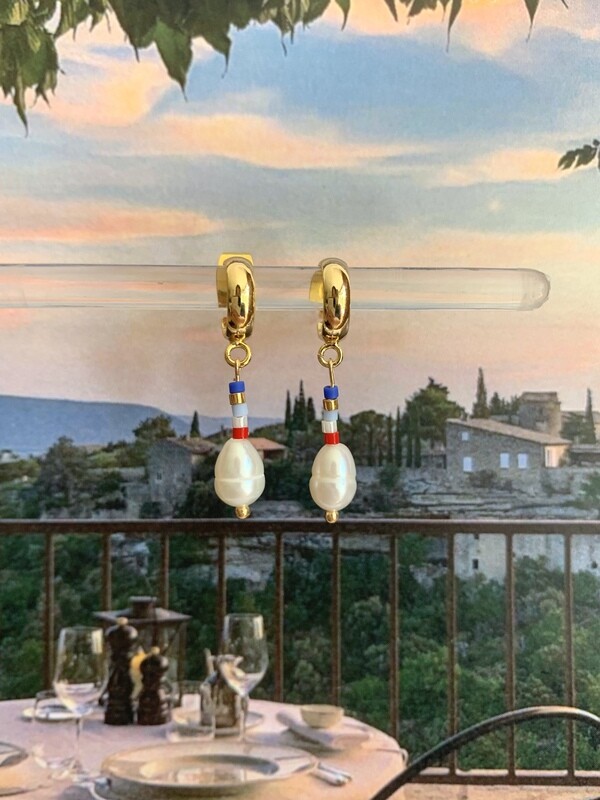 Oorbellen met kralen en zoetwaterparels