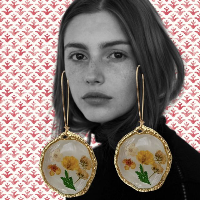 Oorbellen met gedroogde bloemen