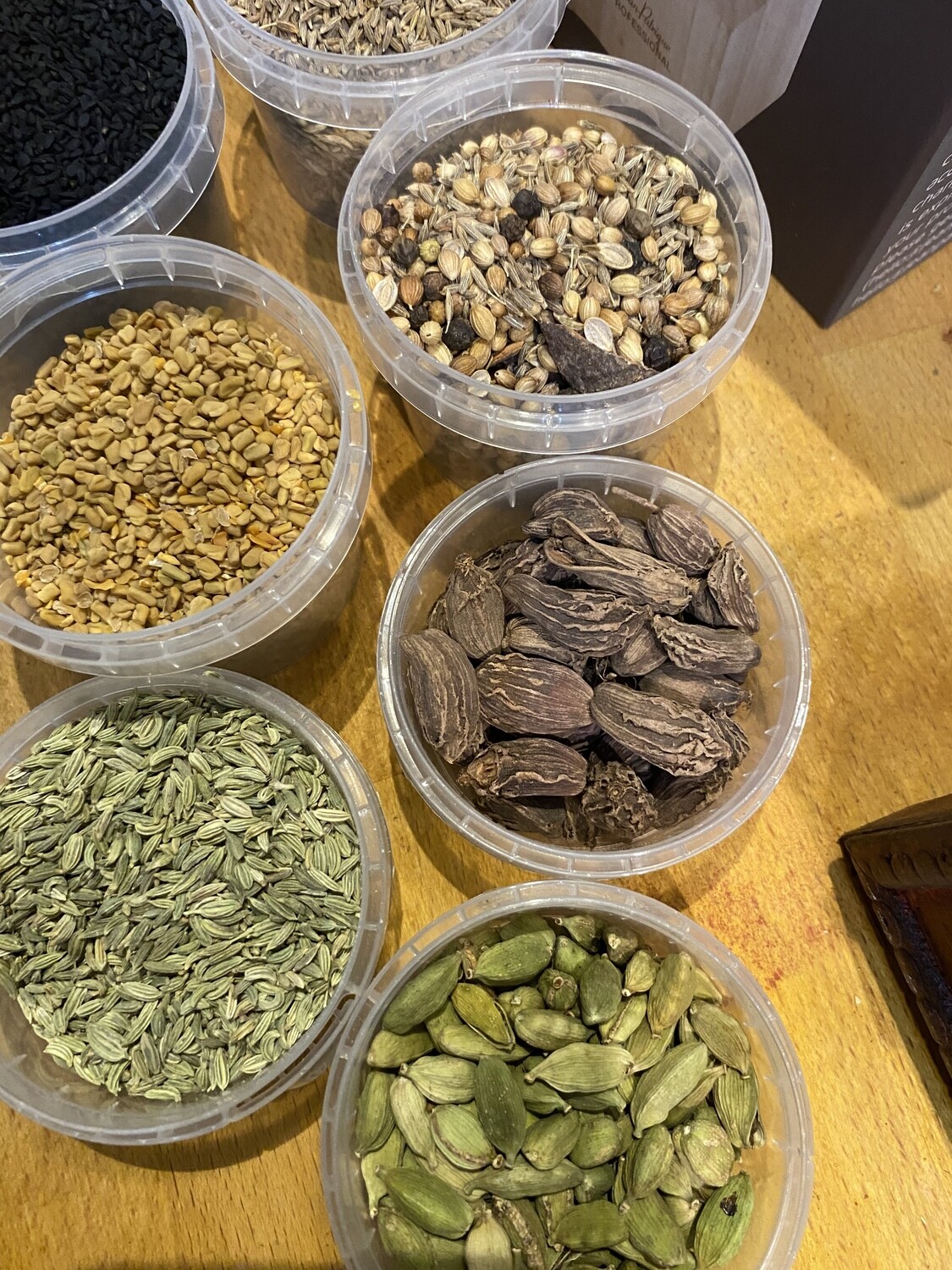 Professional Pestle and mortar with 9 spices