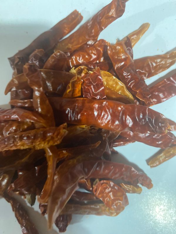 Indian red chilli nice medium/hot 25g Indian red chilli nice medium/hot 25g