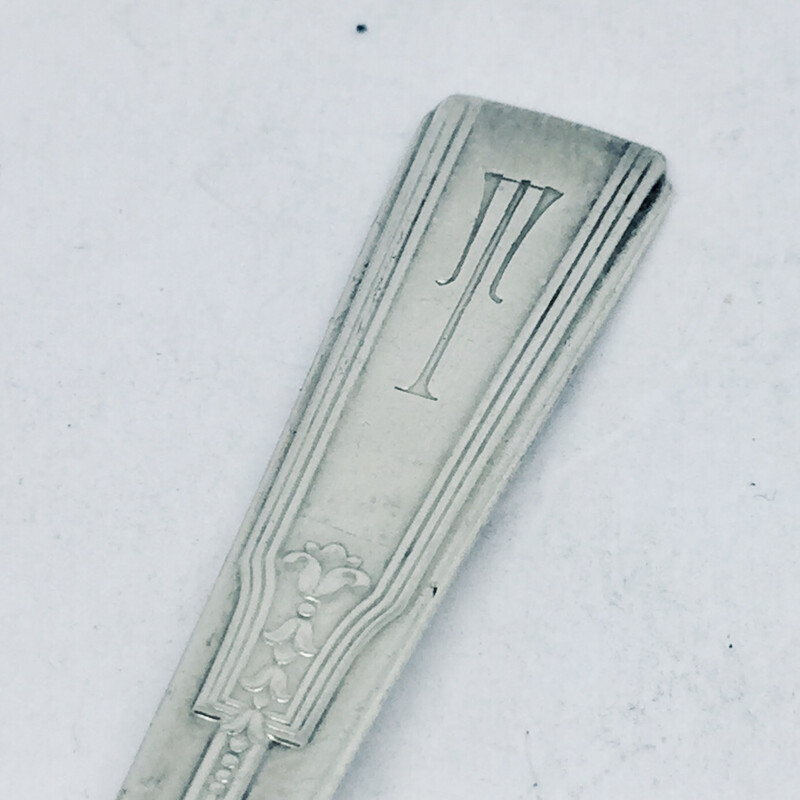 Anello SPIRALE INIZIALE &quot;T” antica posata