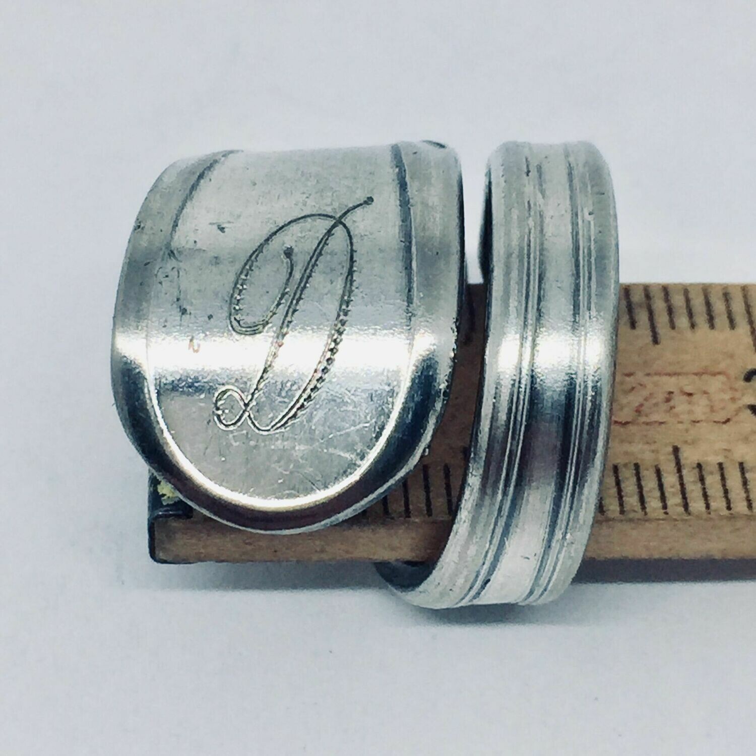 Anello SPIRALE INIZIALE &quot;D&quot; antica posata