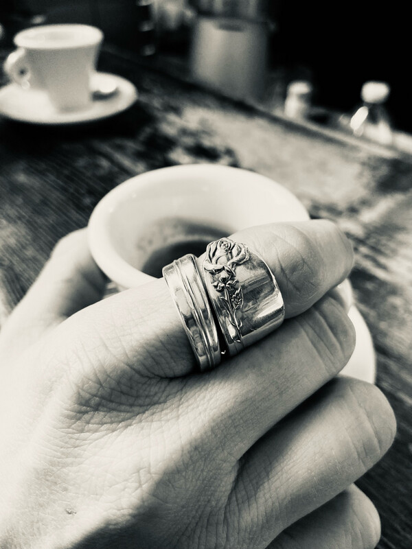 Anello SPIRALE ROSA PUNTA antica posata