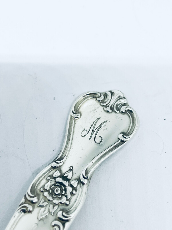 Anello SPIRALE INIZIALE &quot;M&quot; antica posata