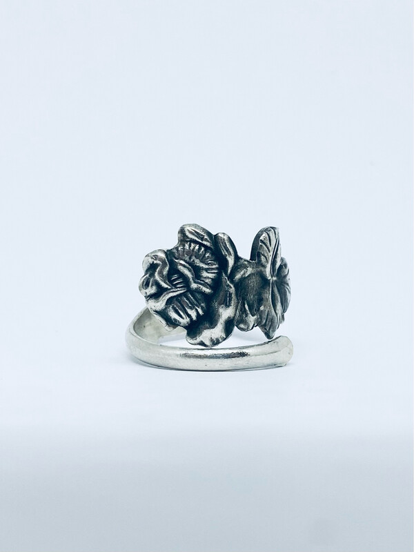 Anello MANICO ROSA URSS SPIRALE antica posata in argento