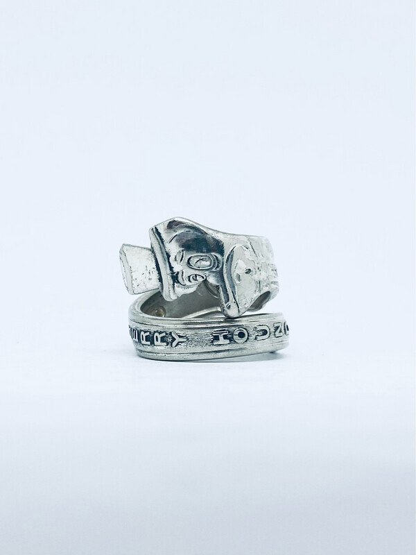 Anello SPIRALE HUCKLEBERRY HOUND antica posata