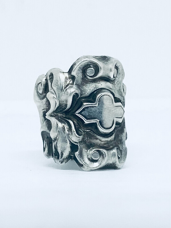Anello PINZETTA DECORO  antica posata