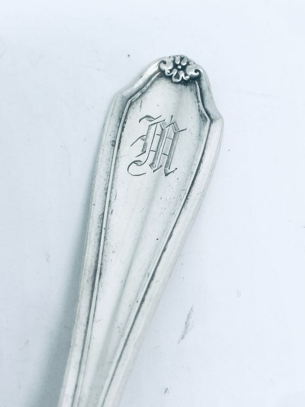 Anello SPIRALE INIZIALE &quot;M&quot; antica posata