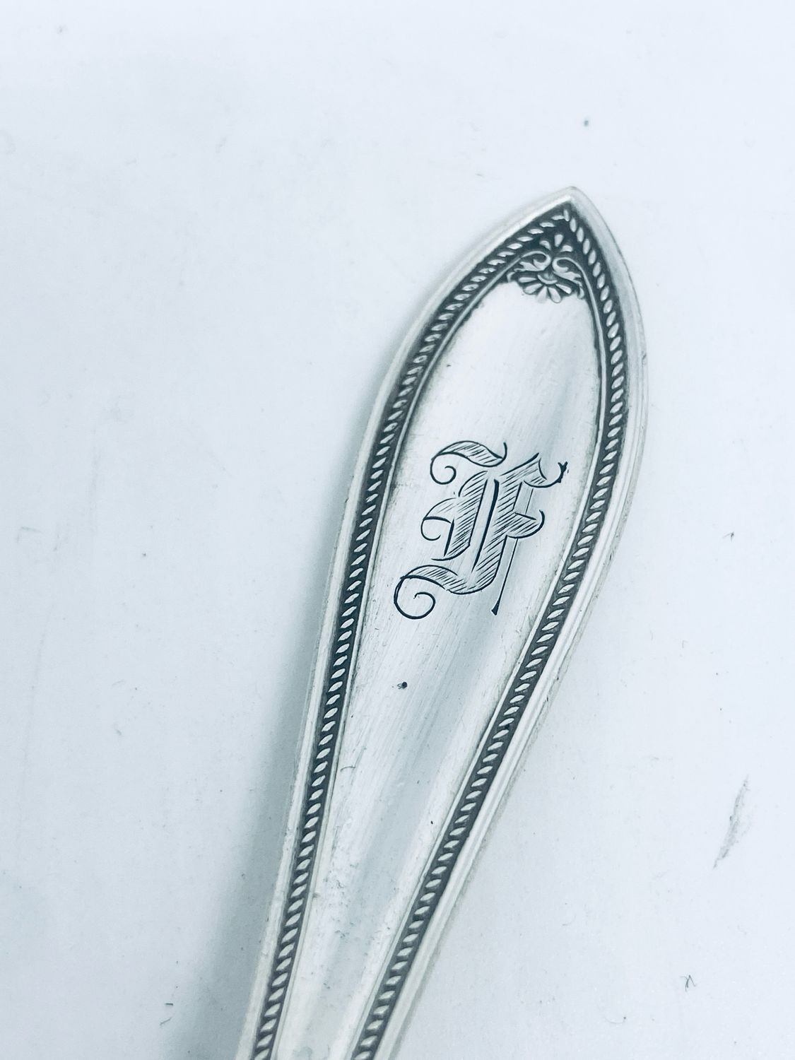 Anello SPIRALE INIZIALE &quot;F&quot; antica posata