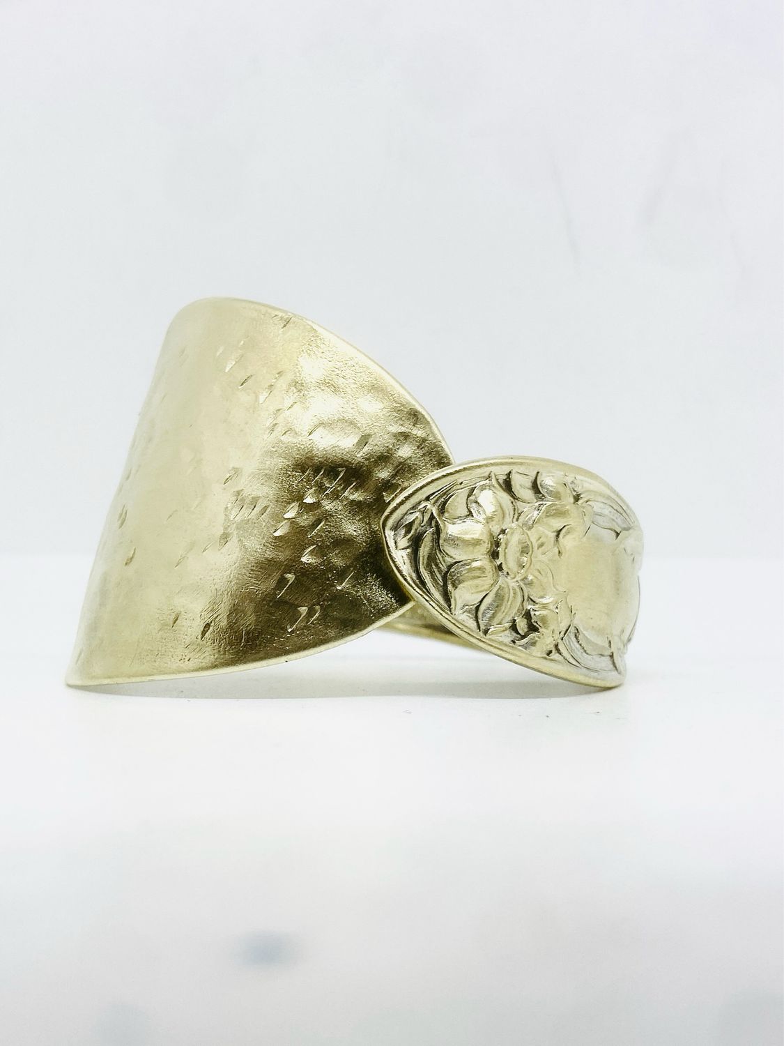 Bracciale CUCCHIAIO “MARTELLATO” OTTONE antica posata