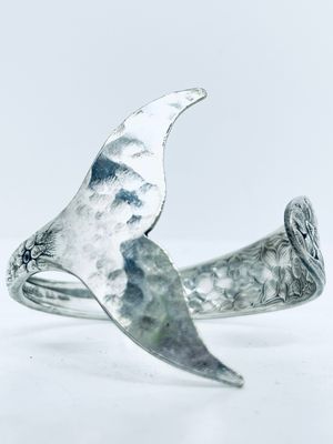 Bracciale CODA BALENA MARTELLATA NARCISI #01 MEDIO antica posata