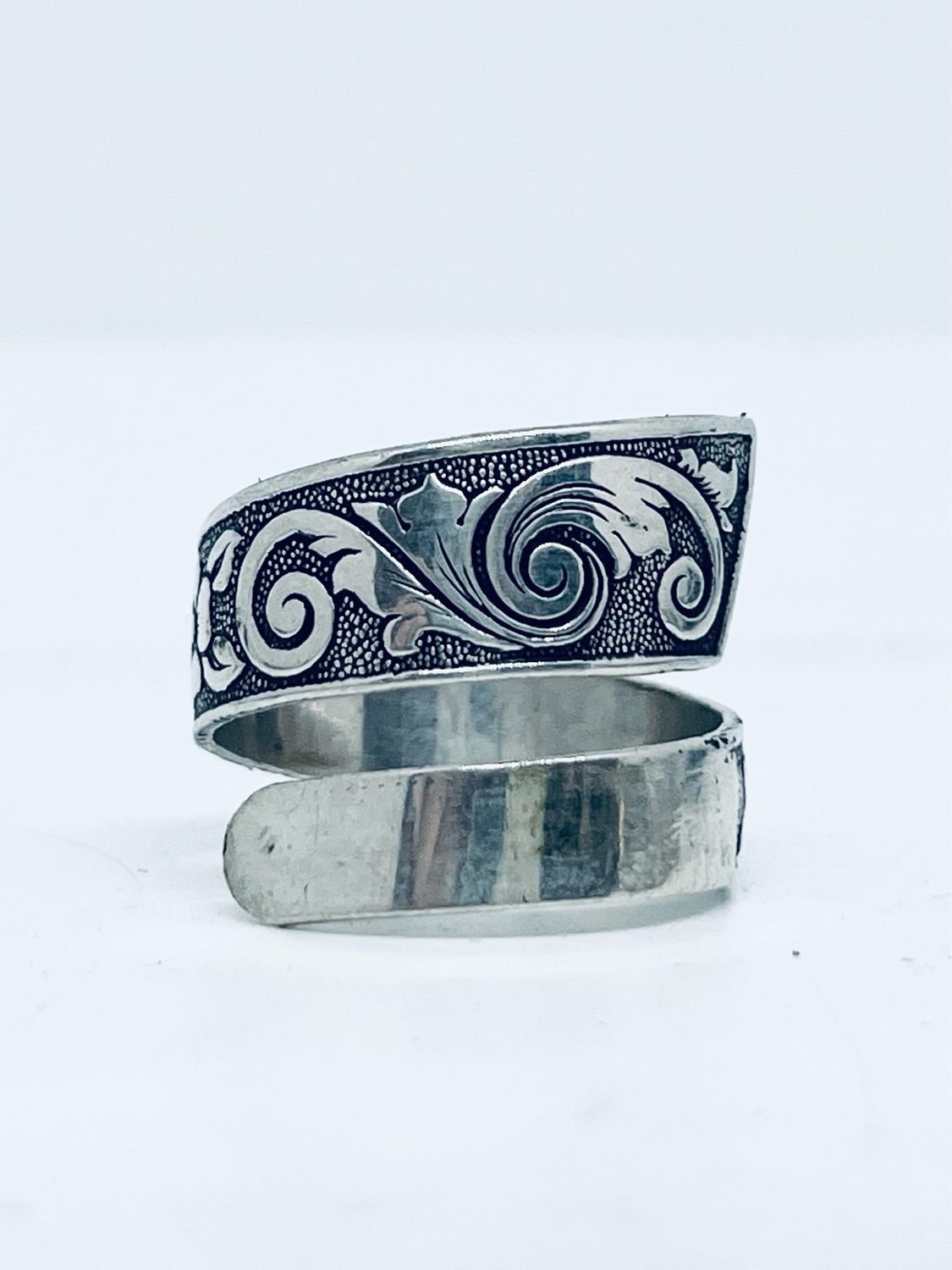 Anello SPIRALE FERMACRAVATTA  antico fermacravatta in argento 835