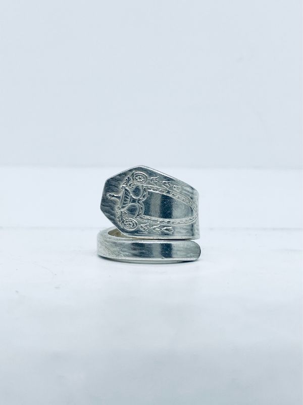Anello Artigianale Modello SPIRALE Realizzato con Manico di Antico Cucchiaino in Argento (Prima Metà del ’900)