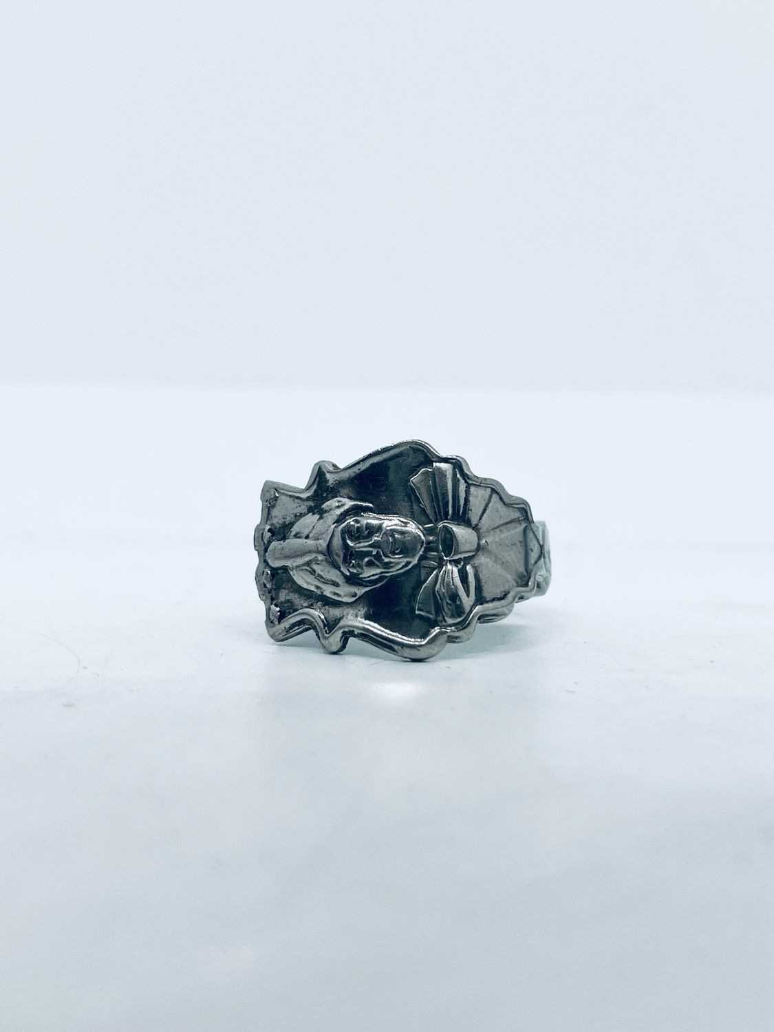 Anello Artigianale Modello CLASSICO “RAS D’AMHARA” Realizzato con Manico di Antico Cucchiaino in Argento (Prima Metà del ’900)