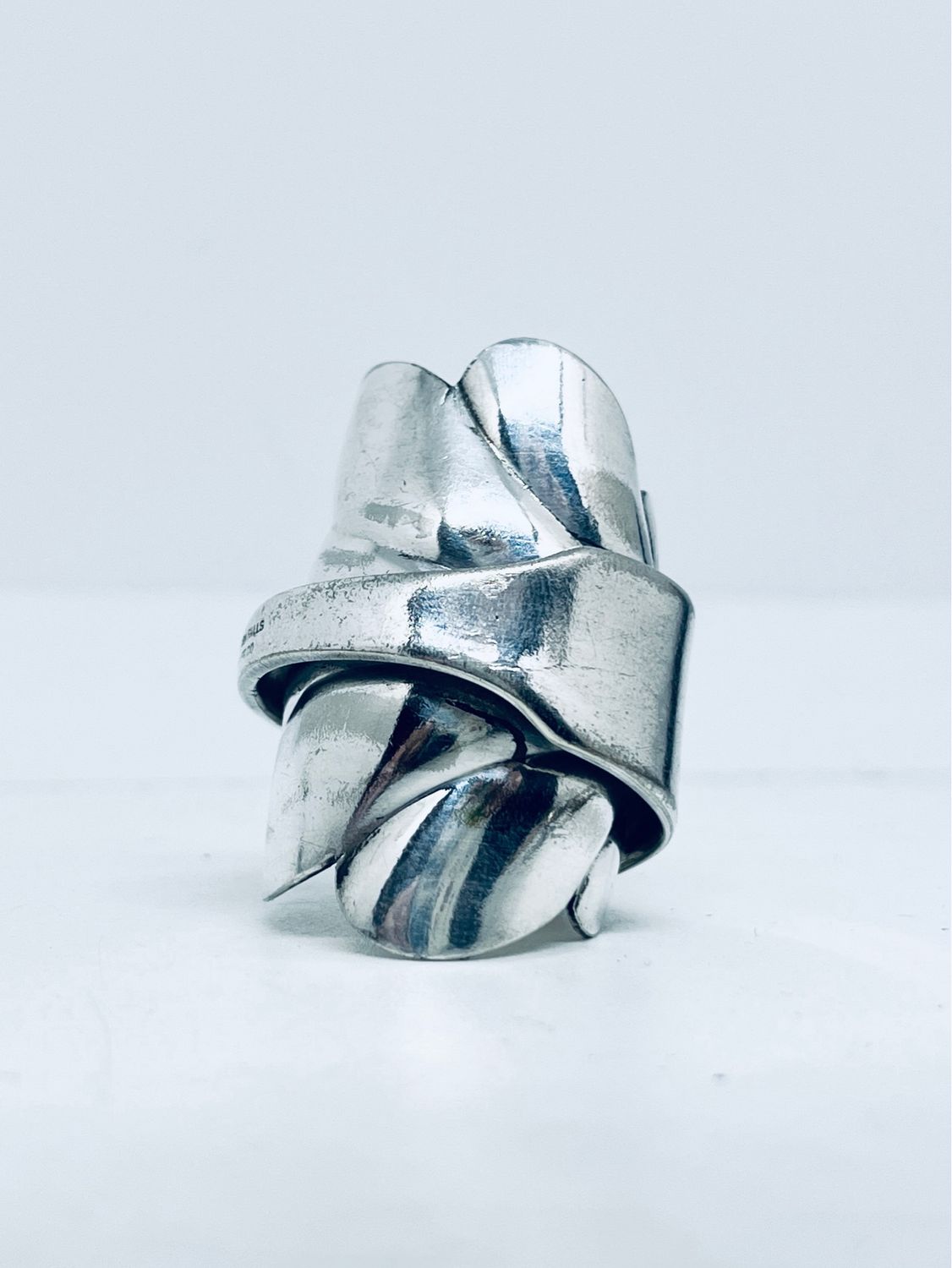 Anello Artigianale Modello INTERO “CONCHIGLIA” Realizzato con Manico di Antico Cucchiaino in Argento (Prima Metà del ’900)