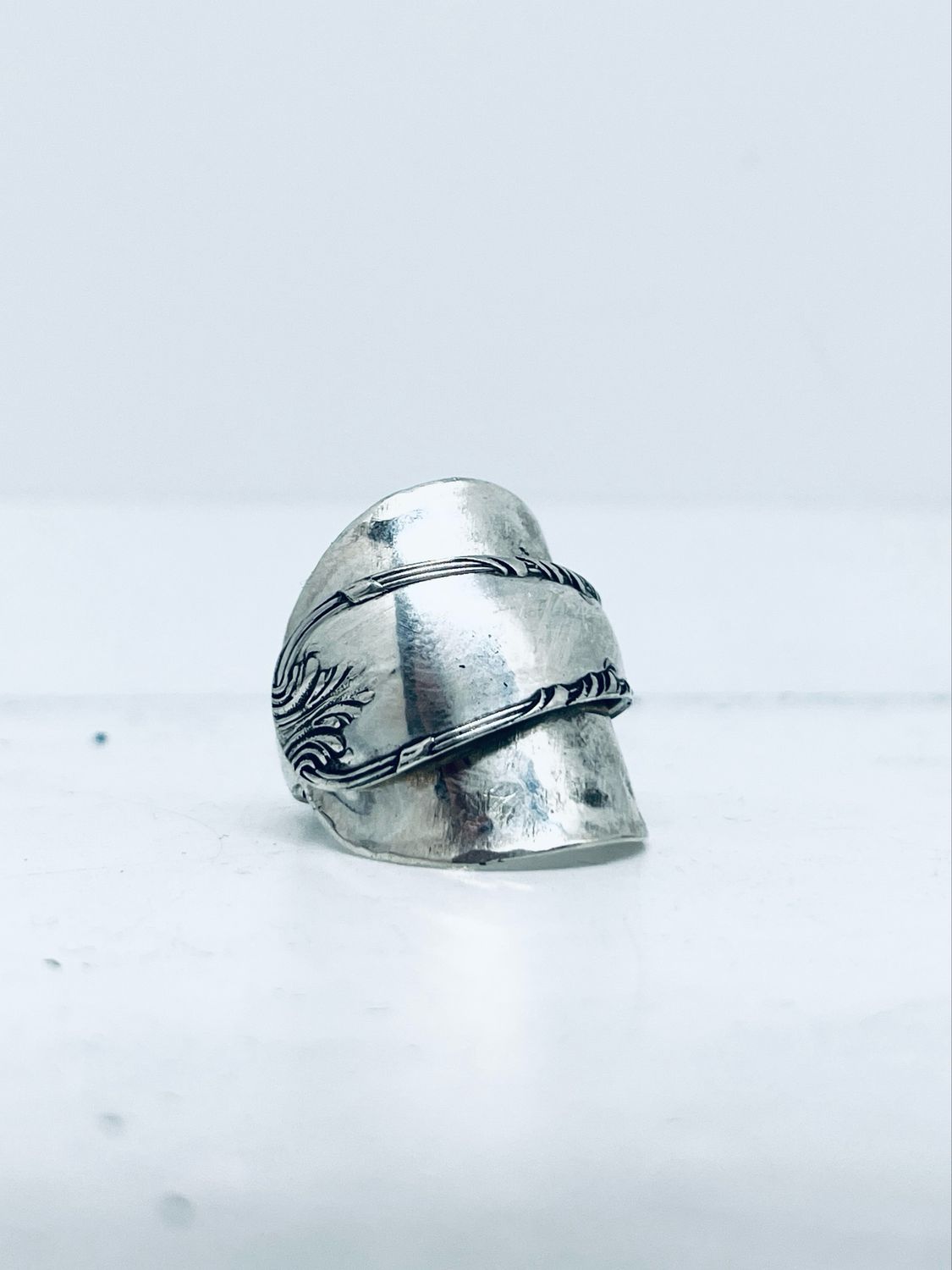 Anello INTERO CUCCHIAINO MARTELLATO antica posata in argento