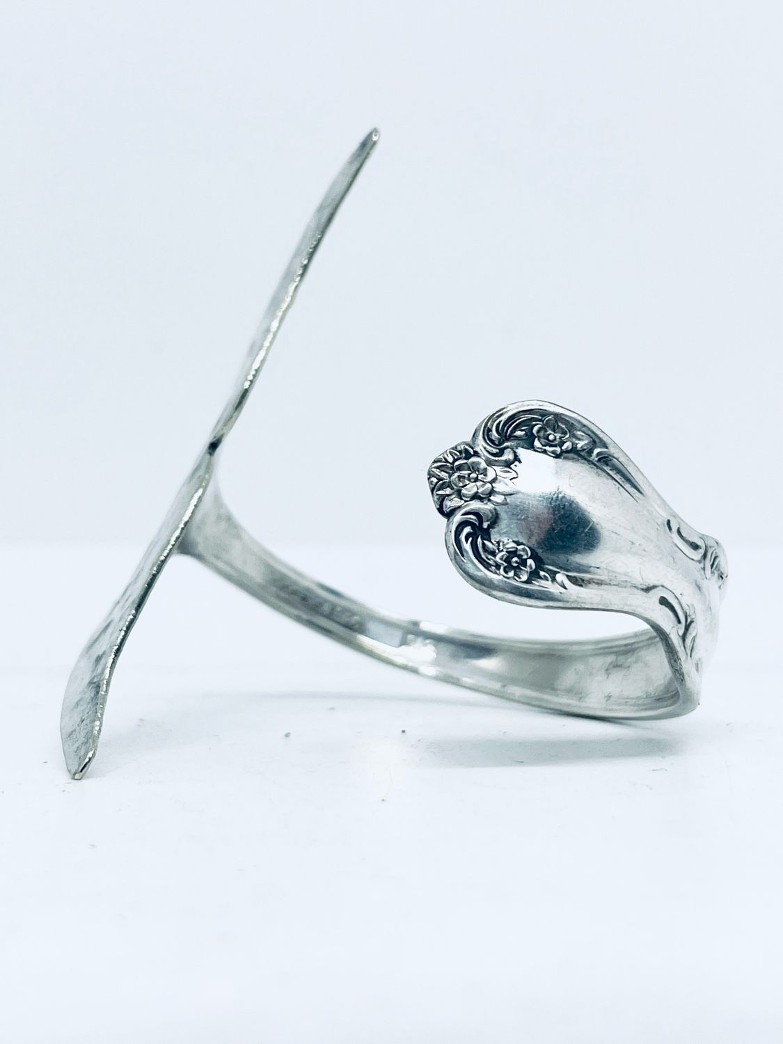 Bracciale CODA BALENA MARTELLATA  antica posata
