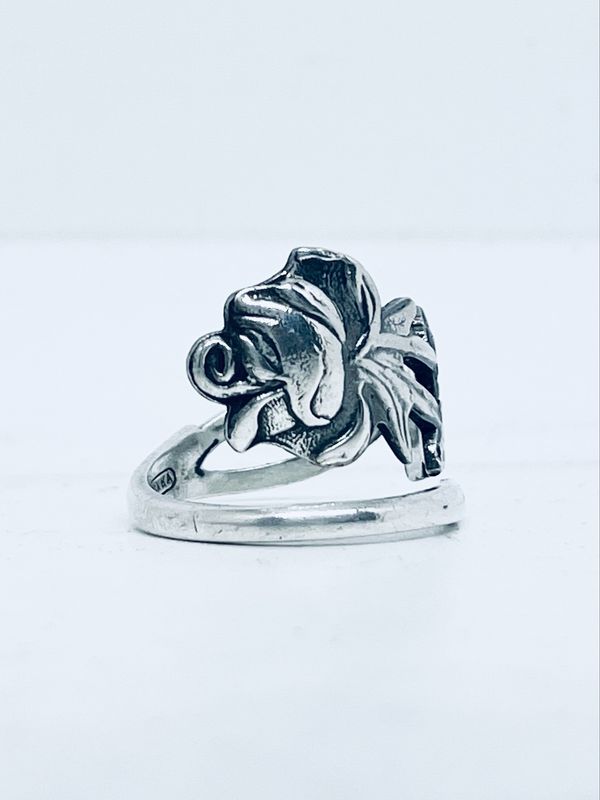Anello MANICO ROSA SPIRALE antica posata in argento
