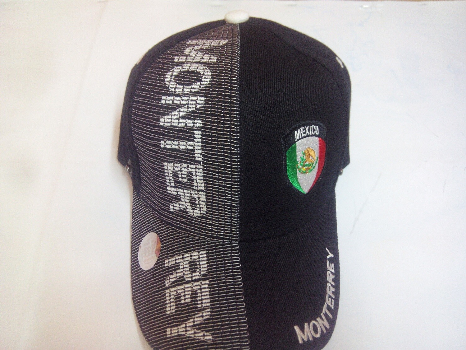 Gorras Juveniles con careta desmontable