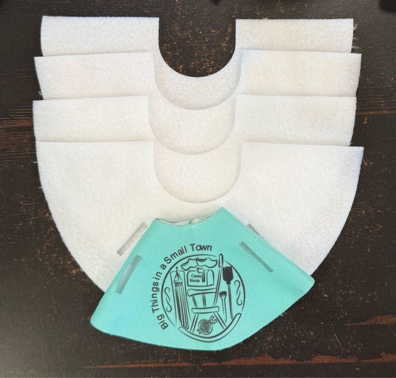 White Fleece Shirt for the Desk Goose Pack of 5