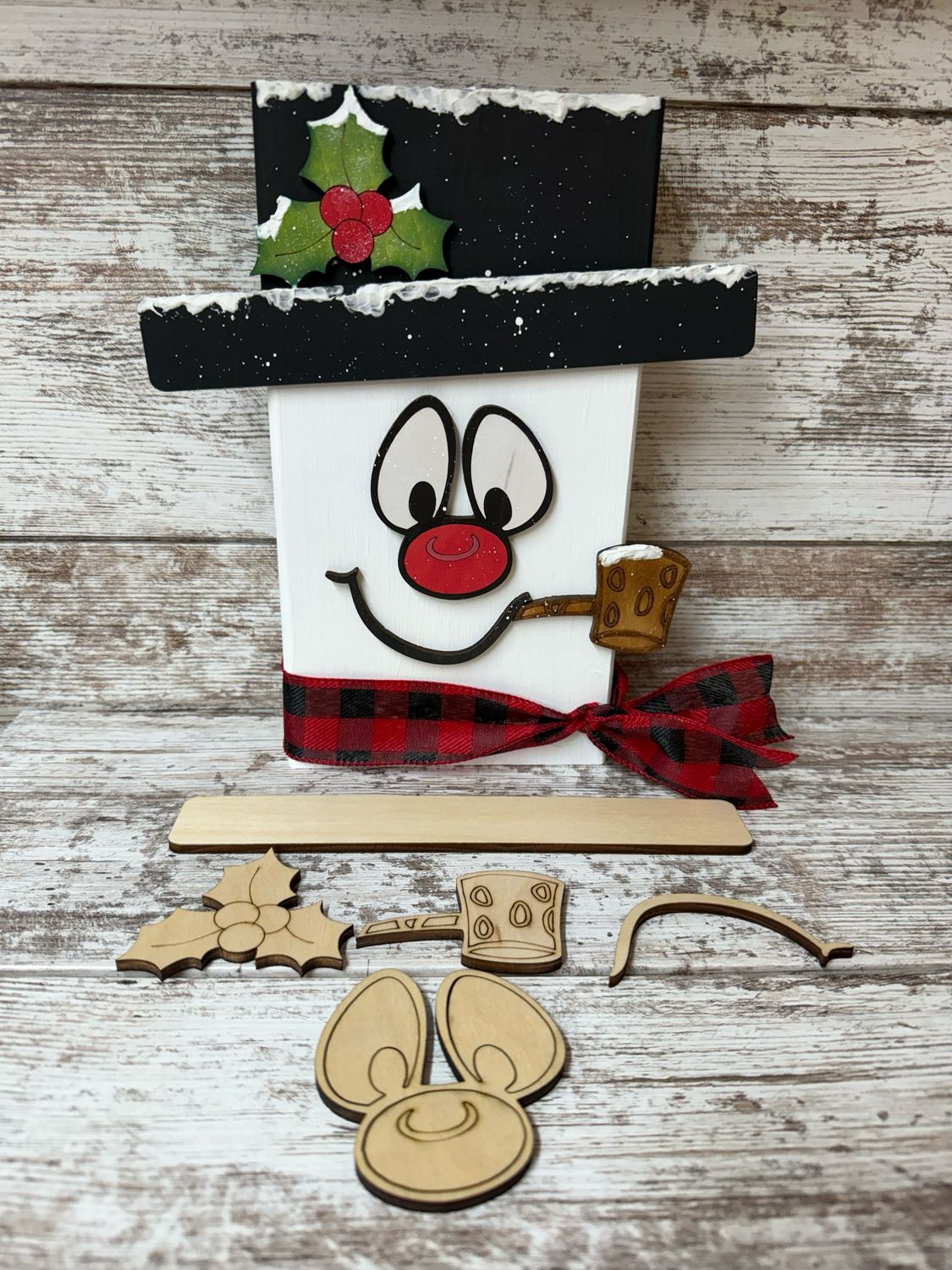 DIY Wood Faces for Seasonal Shelf Sitters