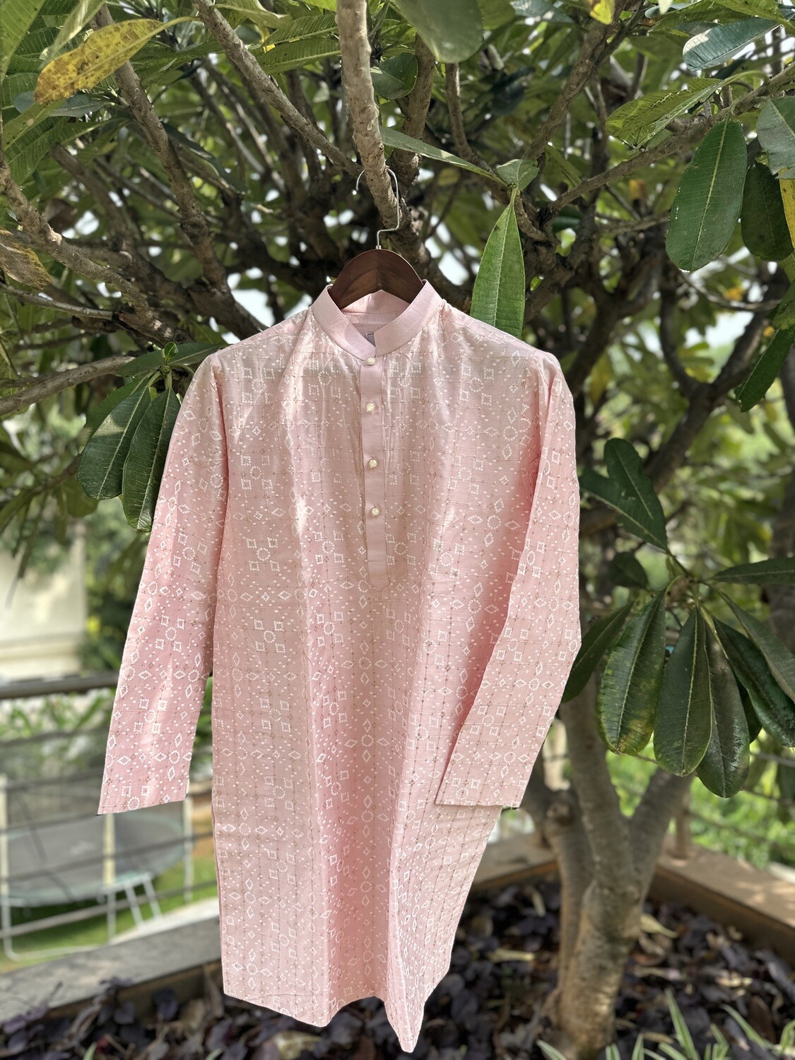 Pink Bandhani