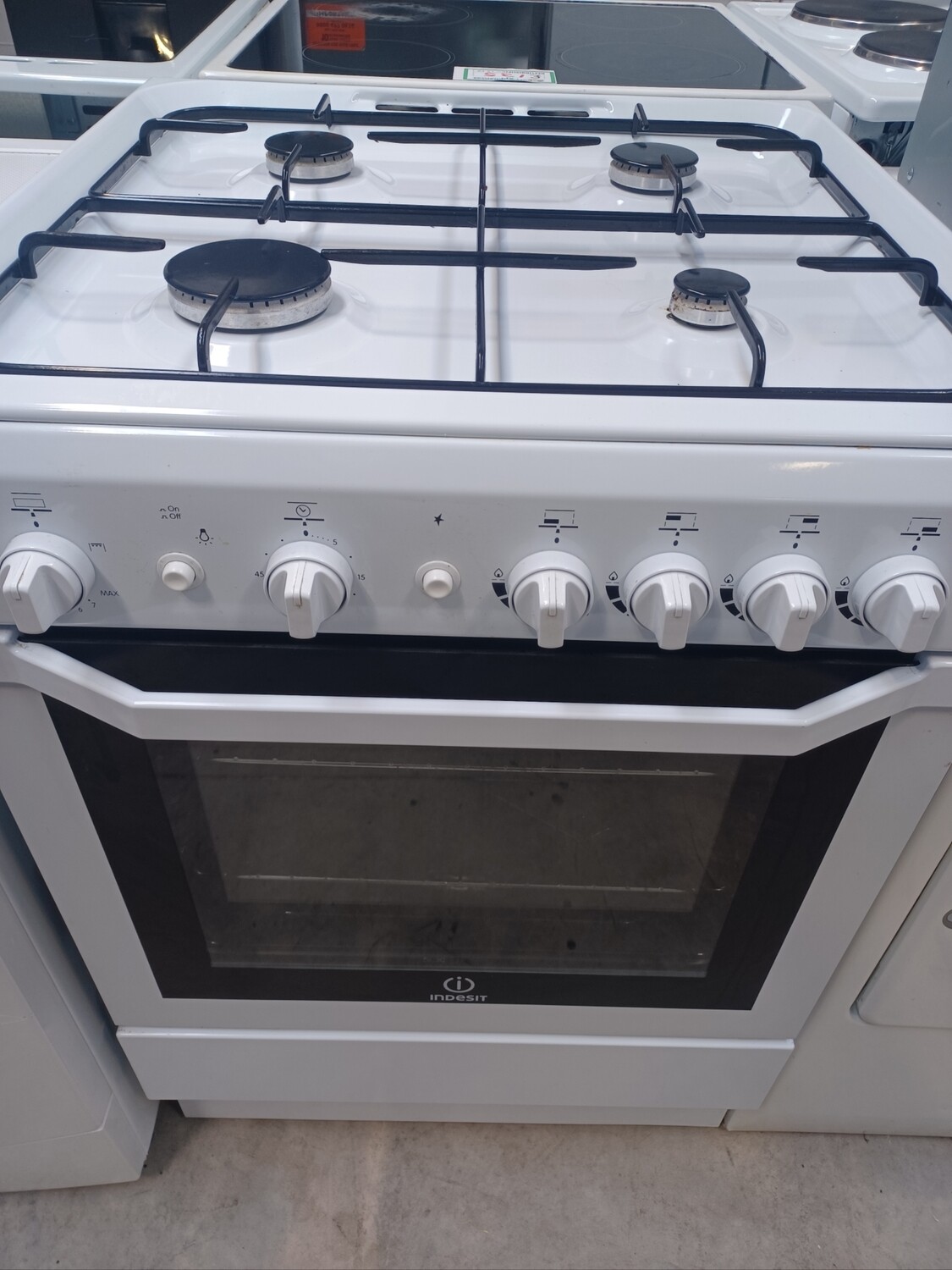 Indesit 60cm Gas Cooker In White Refurbished 