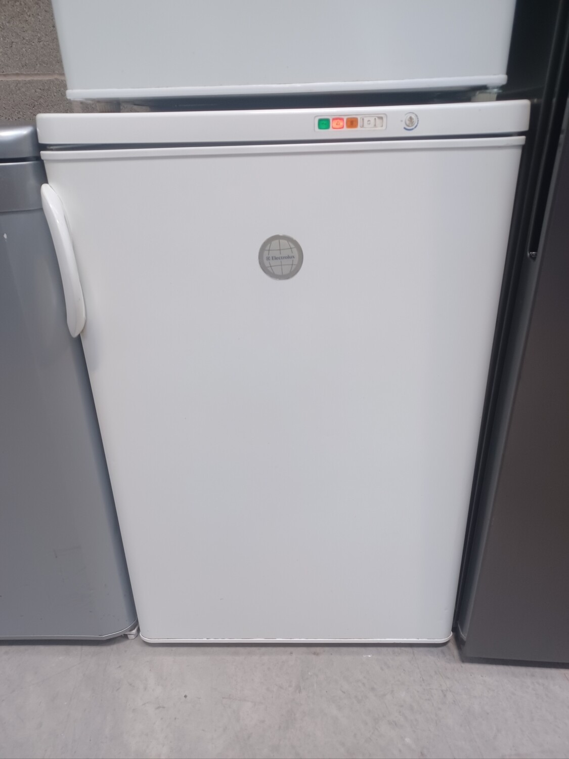 Electrolux Under Counter Freezer White Refurbished H84cm D58 W55 cm