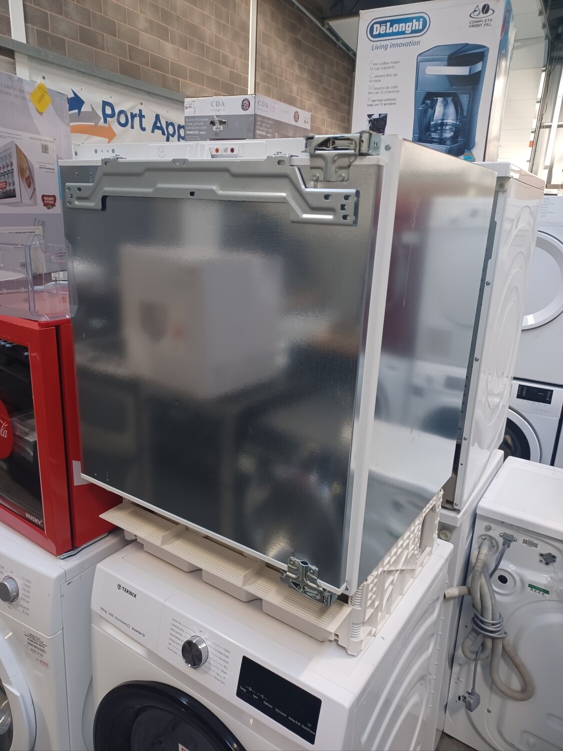 Bosch GUD15AFF0G/02 Under Counter Freezer Bult in Integrated White