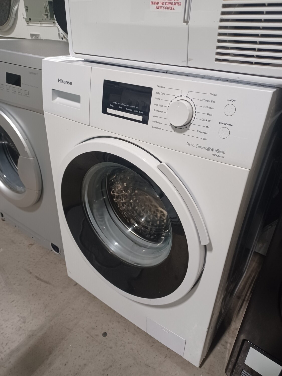 Hisense WFBJ90121 9kg Load, A+++ 1200 Spin Washing Machine - White - Refurbished - 6 Month Guarantee