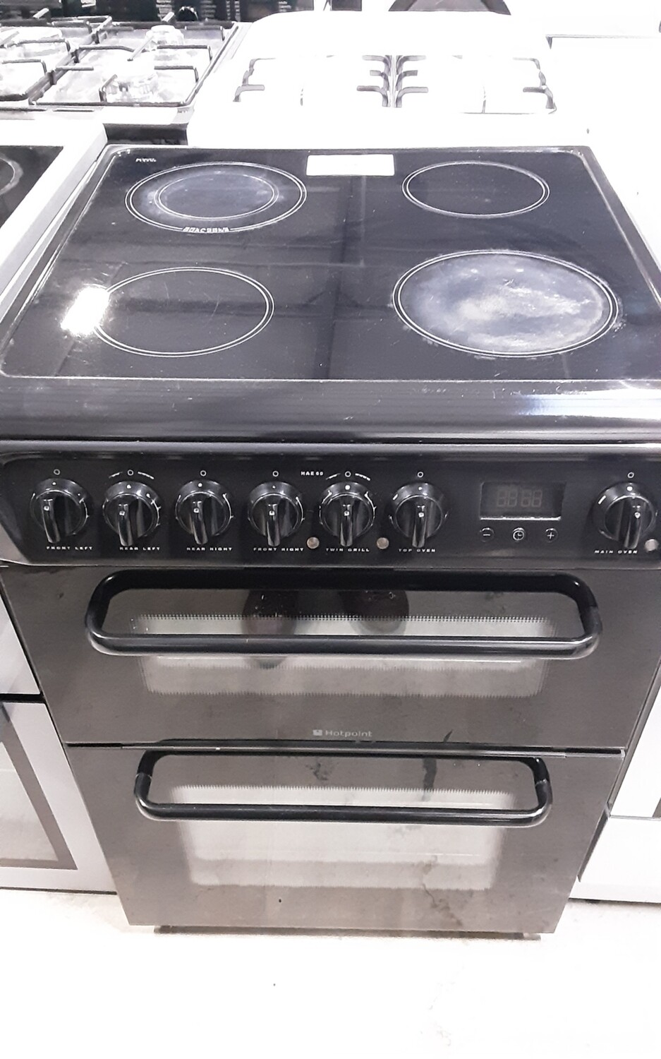 Hotpoint 60cm Electric cooker Twin Cavity Ceramic Hob - Black  - Refurbished + 6 month guarantee 