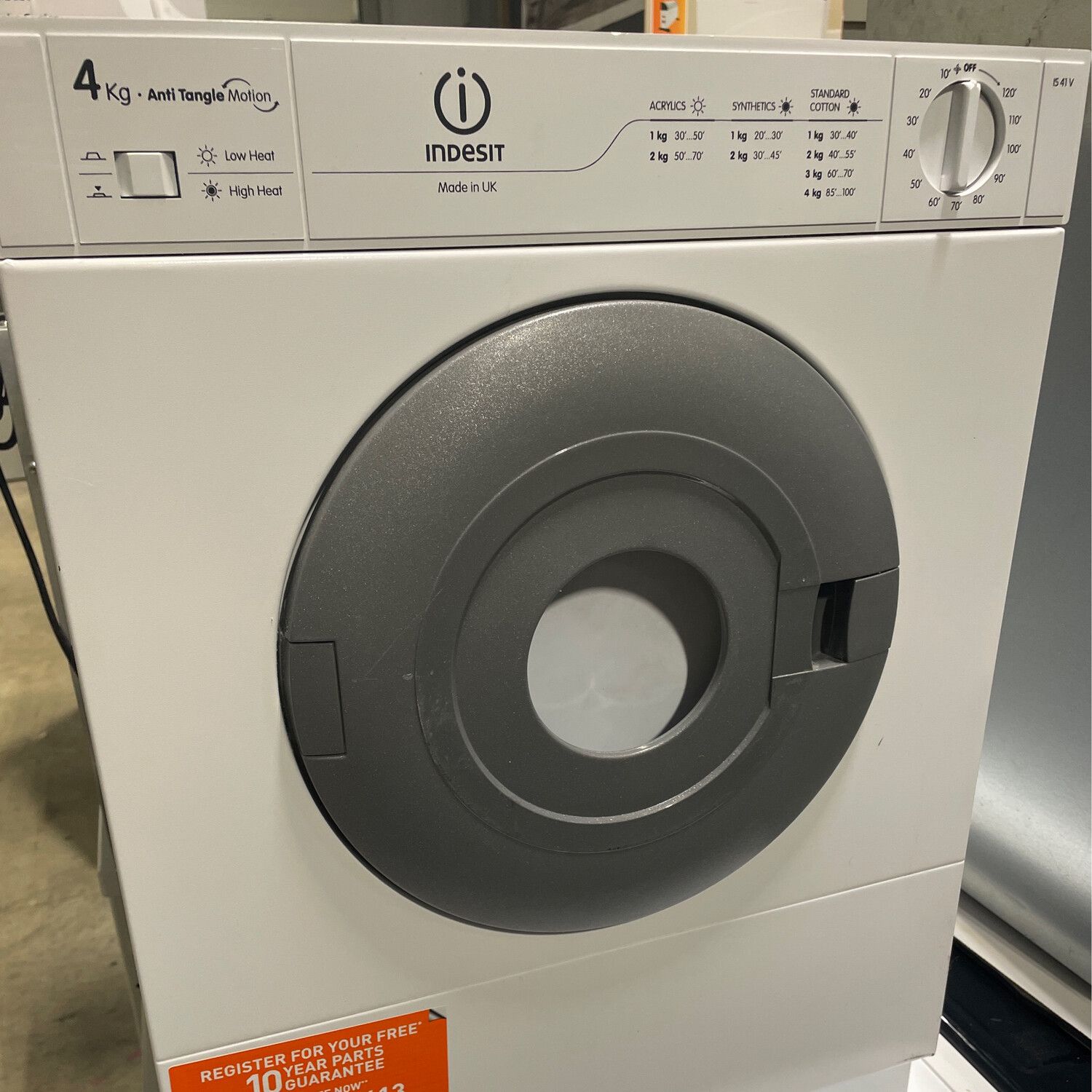 Indesit 4KG Dryer White Refurbished H67cm
W49cm
D48cm 6 Months Guarantee