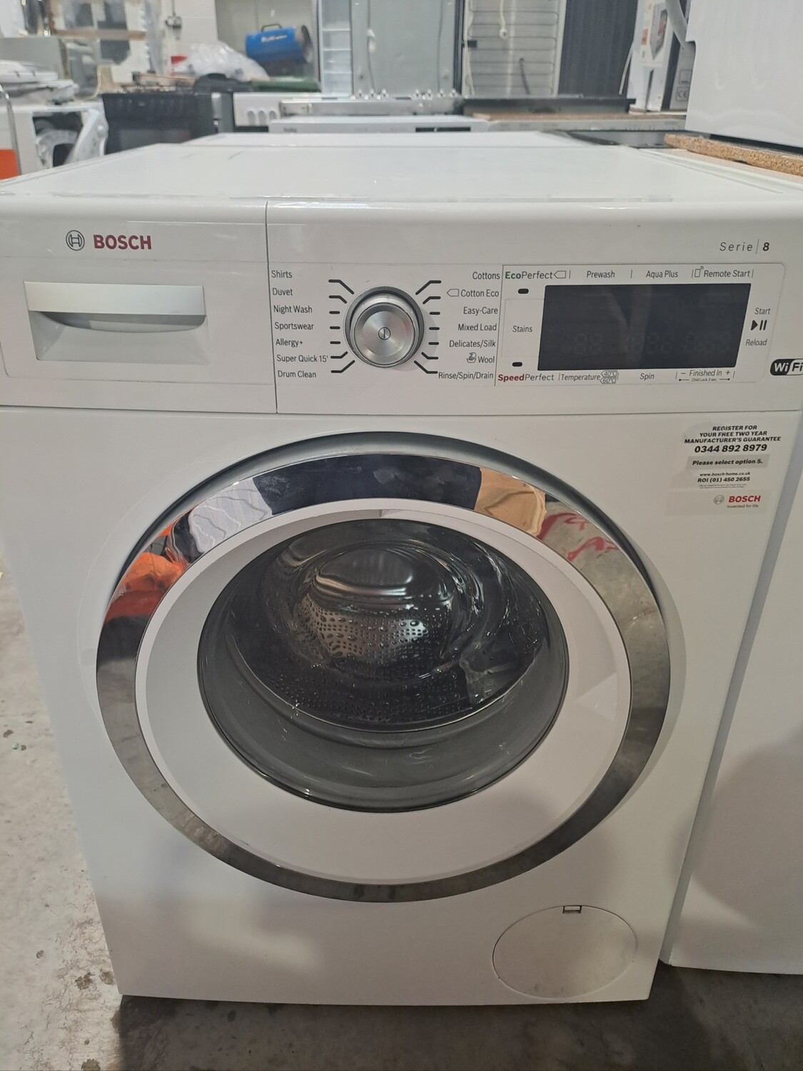 Bosch Serie 8 WAW258H0GB/14 9kg Load 1400 Spin Washing Machine - White - Refurbished - 6 Month Guarantee. This item is located at our Whitby Road Shop