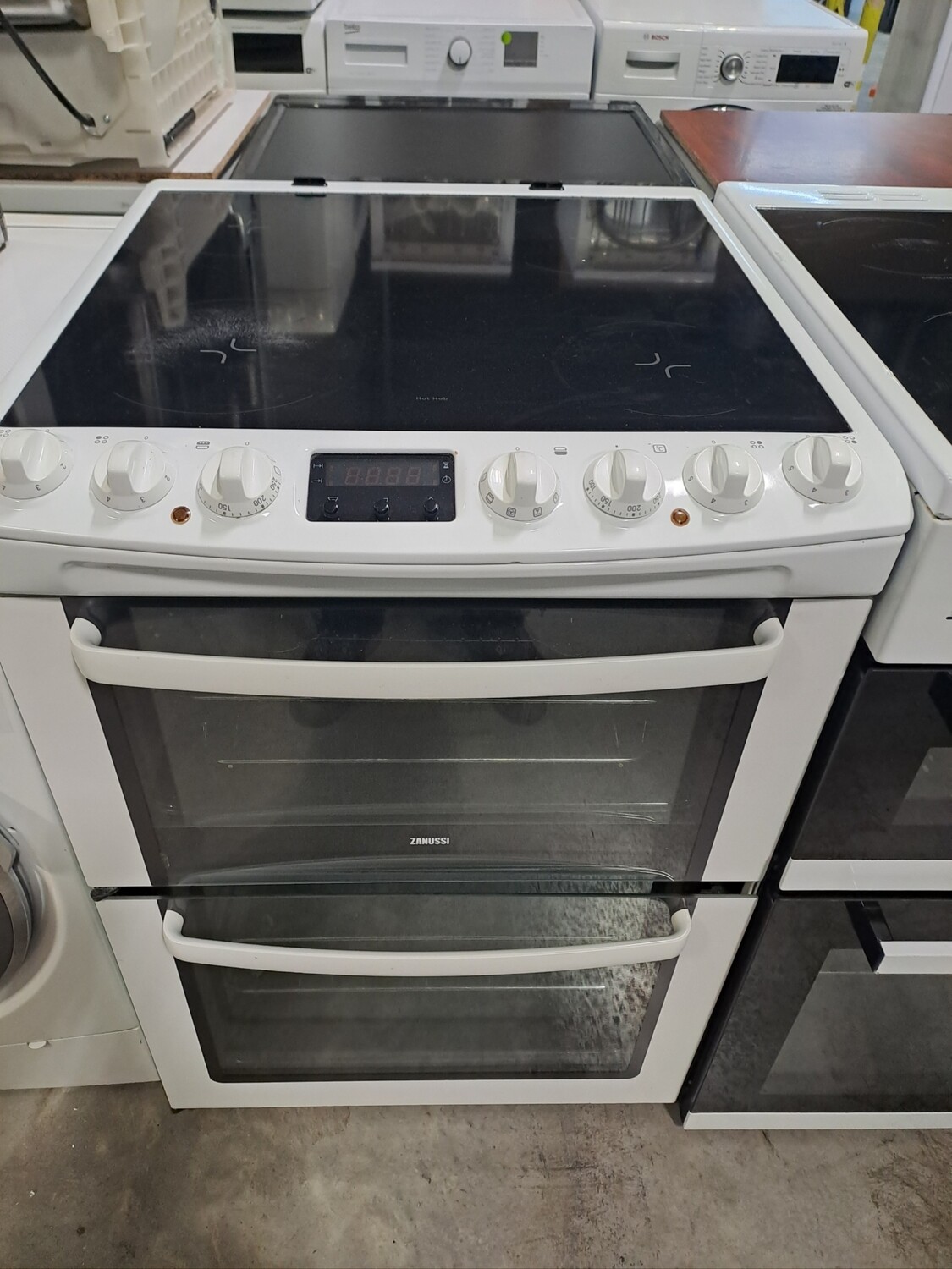 Zanussi ZCV663MWC 60cm Electric cooker Twin Cavity Double Oven Ceramic Hob - White  - Refurbished + 6 month guarantee 