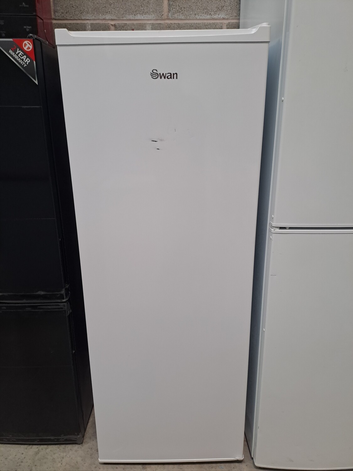 Swan SR15870W Tall Freezer White H145 x W55 Refurbished 6 Month Guarantee