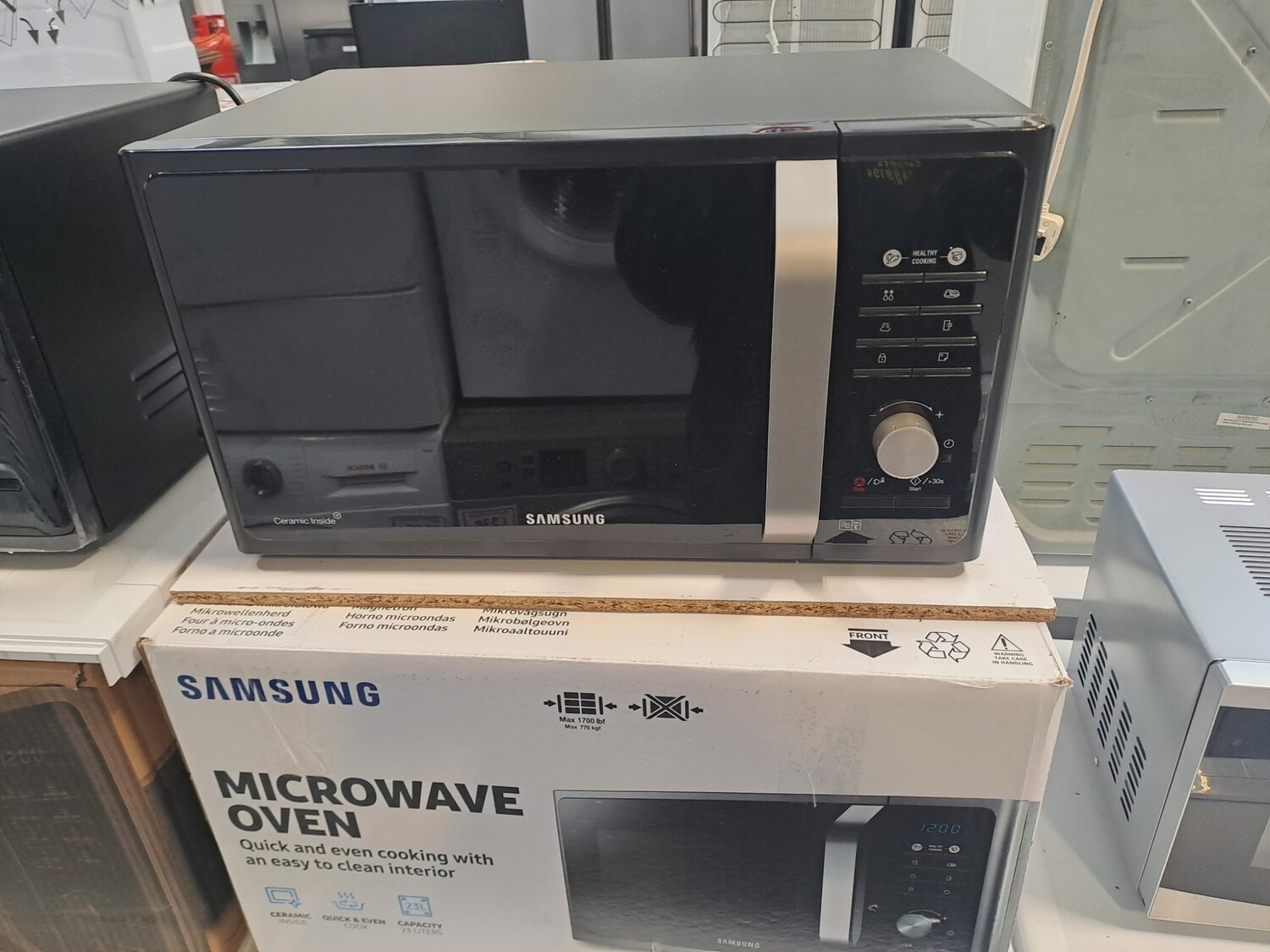 Samsung MS23F301TAK Microwave Oven Ceramic 800w 23Litre - Black - New Graded - 12 Month Guarantee
