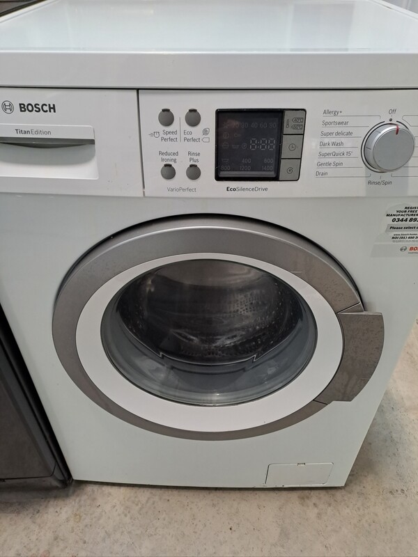 Bosch WAQ28470GB/12 Titan Edition 8kg Load 1400 Spin Washing Machine White
