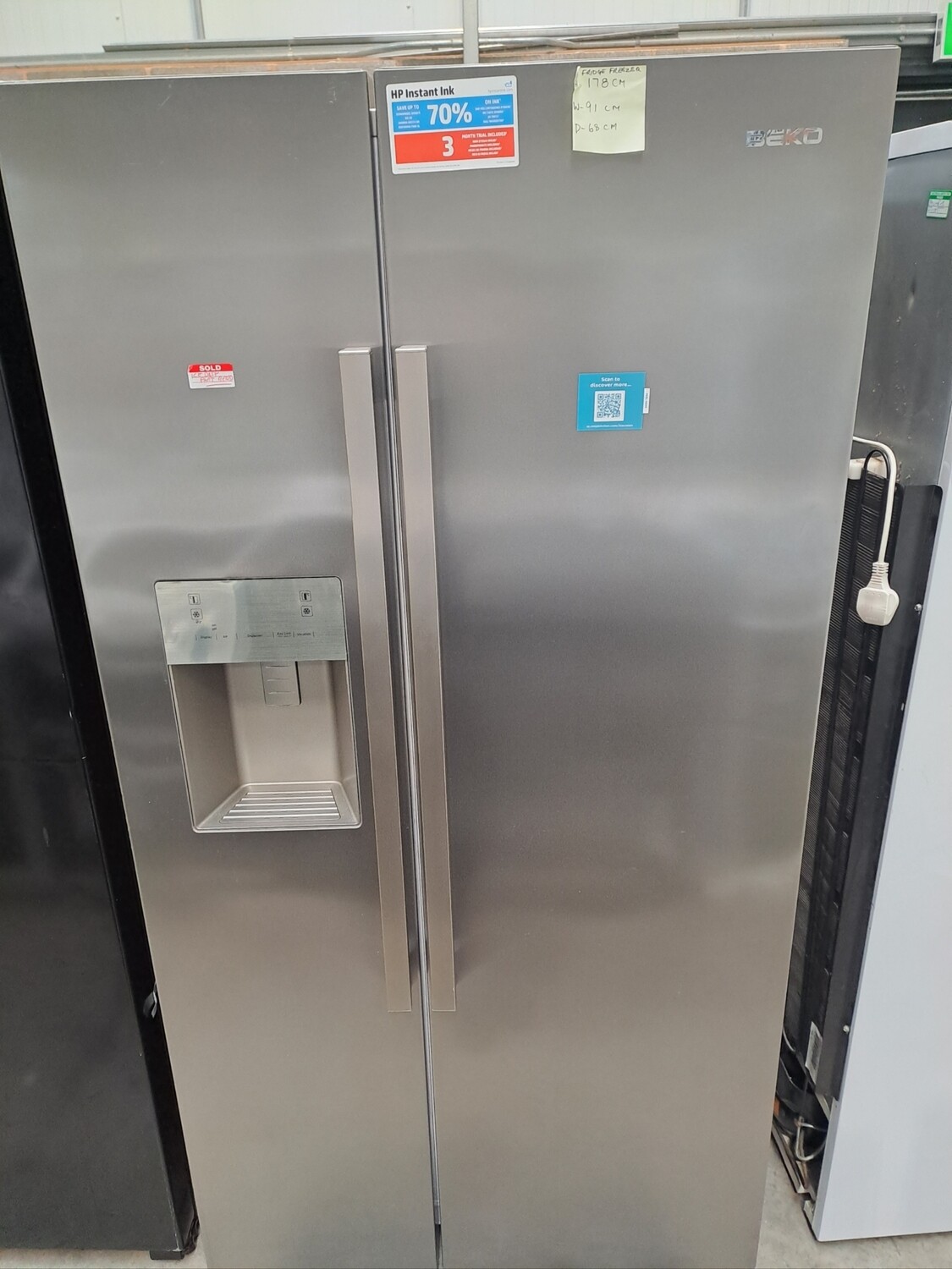 Beko American Fridge Freezer Silver Finish H180 x W91 - PX To Clear. Ice dispenser faulty