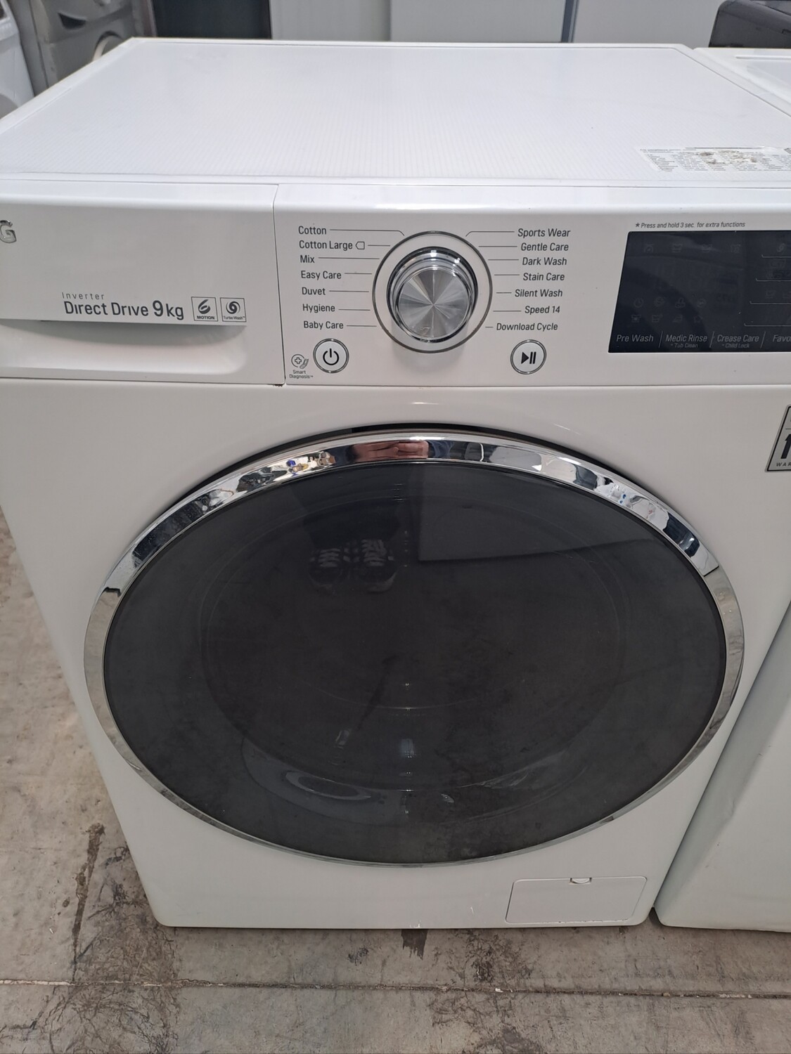 LG FH4U2VCN2 9kg Load, 1400 Spin Washing Machine - White - Refurbished - 6 Month Guarantee