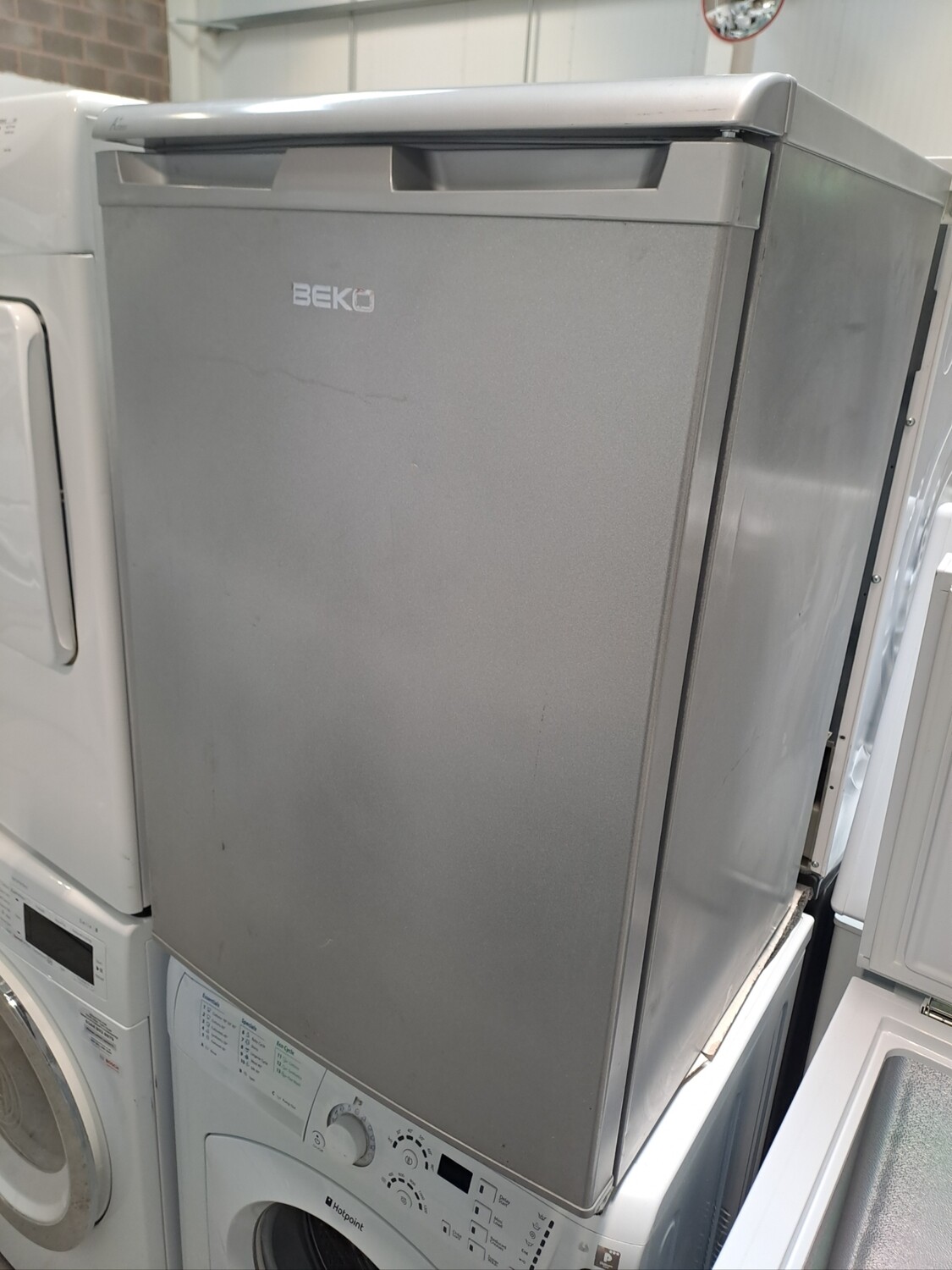 Beko FXF8033W Under Counter Freezer Frost Free Silver H85 x W55 Refurbished 6 Month Guarantee