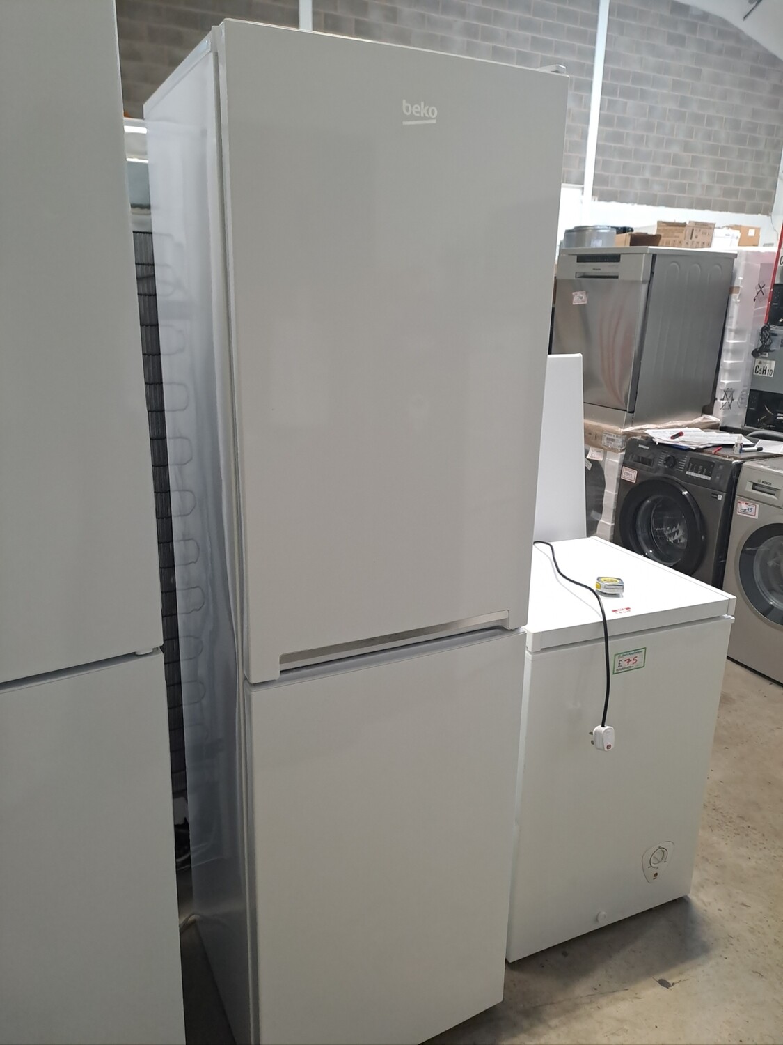 Beko CJFF3582W Fridge Freezer White H183 x W55 x D58 Refurbished 6 Month Guarantee
