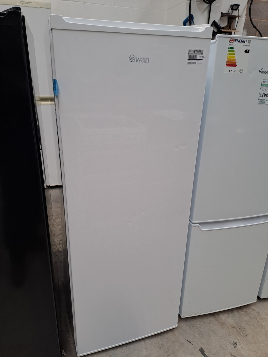 Swan SR15860W Tall Fridge White New Graded H144 W54