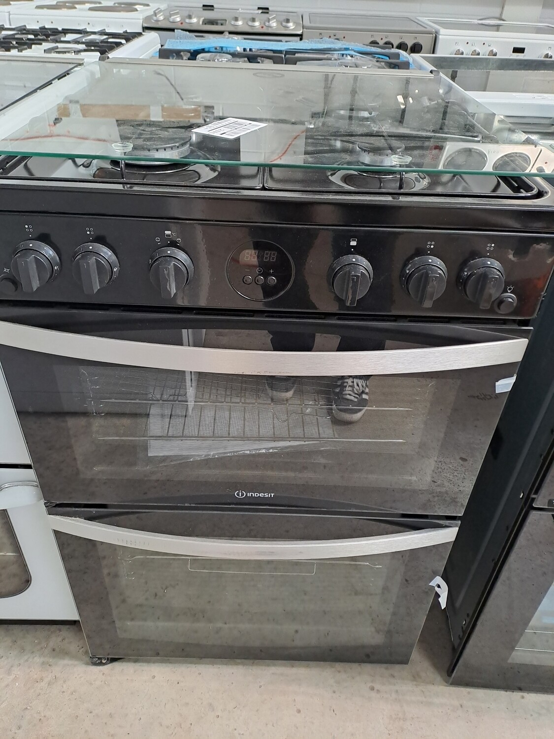 Indesit ID67G0MCB 60cm Double Oven Glass Lid 4 Burner Freestanding Gas Cooker Bkack New Graded