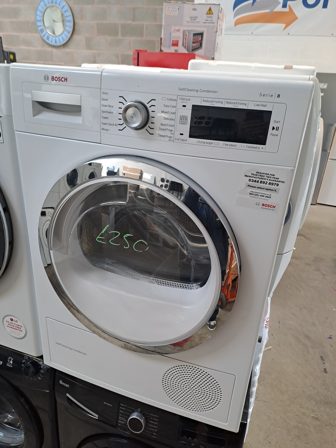 Bosch Serie 8 WTW87560GB/02 8kg Heat Pump Low Energy Dryer White