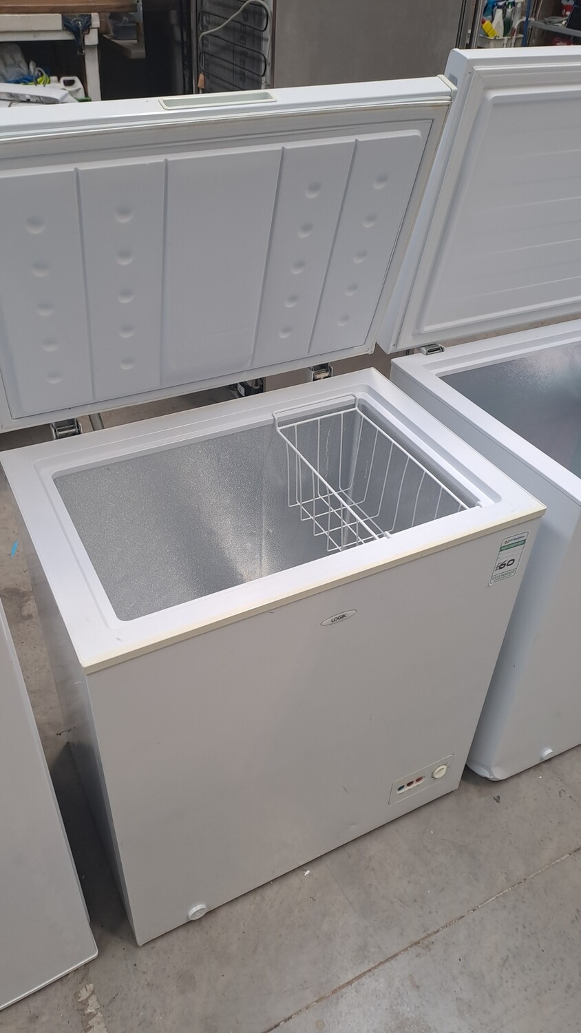 Logik L150CFW13 Chest Freezer W74 D60 H87 White
