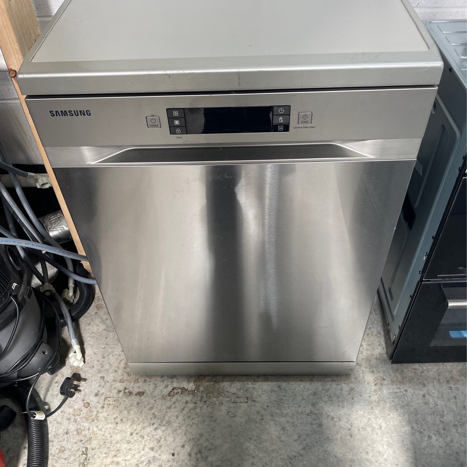 Samsung 60cm 2024 stainless steel dishwasher