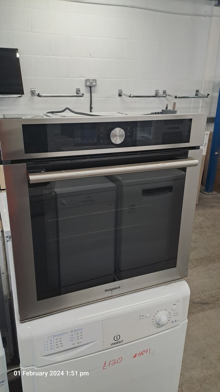 Hotpoint 60cm Built-In Electric Single Fan Oven Self Cleaning Silver