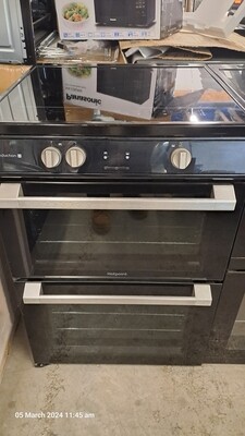 Hotpoint HDT67I9HM2CUK 60cm Electric cooker Twin Cavity Double Oven Induction Hobs Black