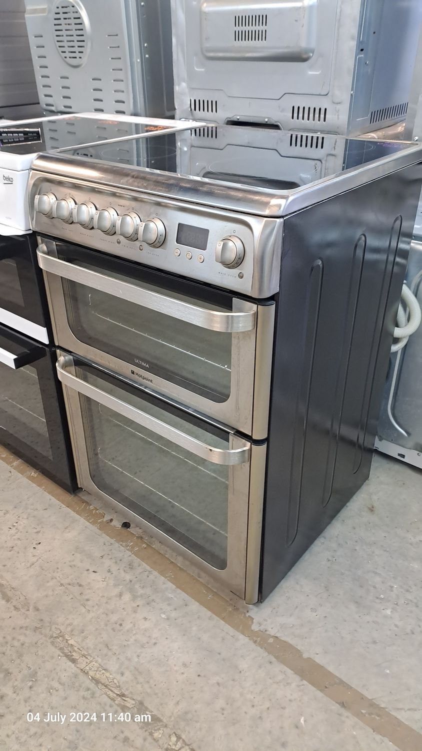 Hotpoint HUE61 60cm Electric cooker Twin Cavity Double Oven Ceramic Hob Stainless Steel Refurbished